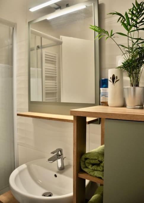 New Studio Apartment In Central Budapest - Free Parking Экстерьер фото
